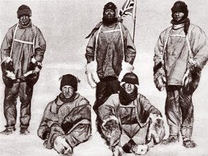 Scott, Wilson, Oates, Bowers y Evans en el Polo Sur, 18 de enero de 1912 de English Photographer